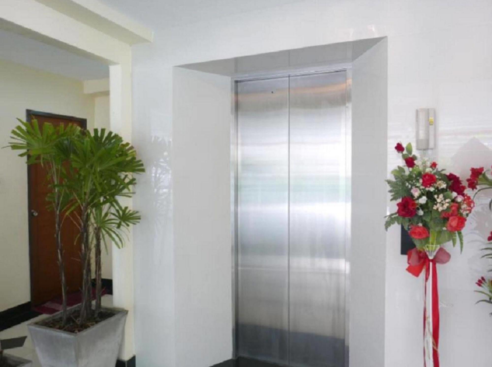Nrv Place Apart Hotel Bangkok Exteriör bild