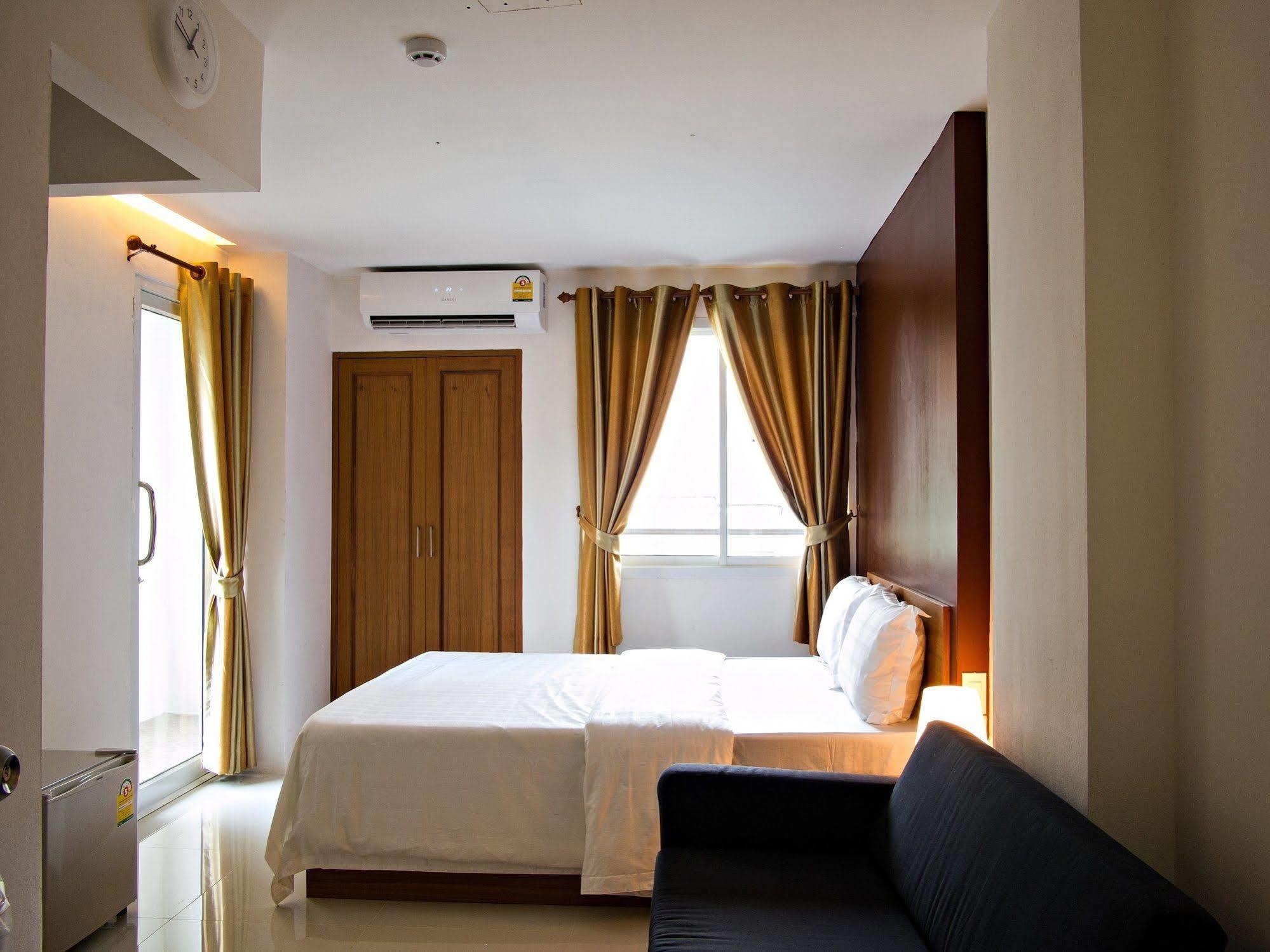 Nrv Place Apart Hotel Bangkok Exteriör bild