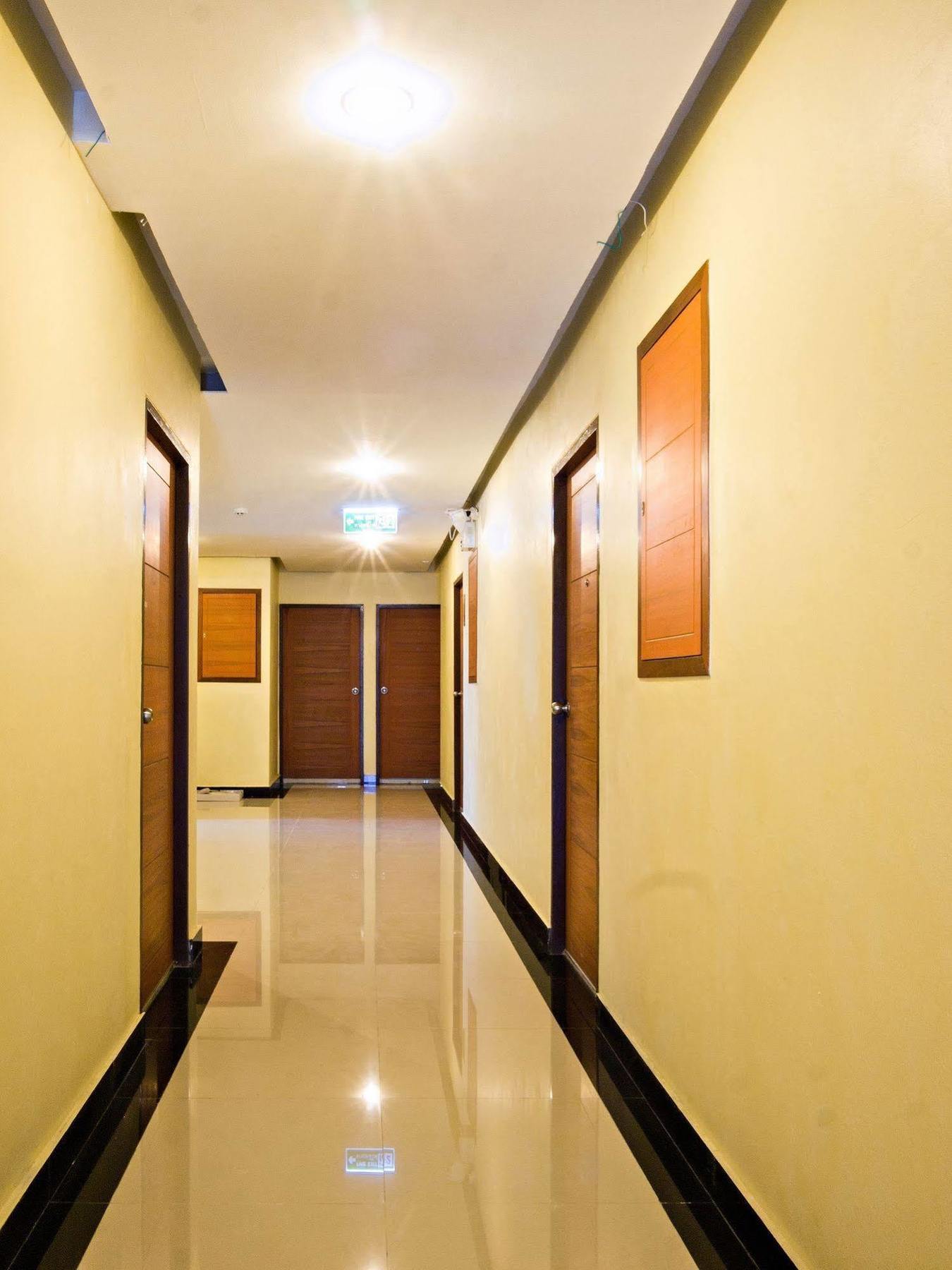 Nrv Place Apart Hotel Bangkok Exteriör bild